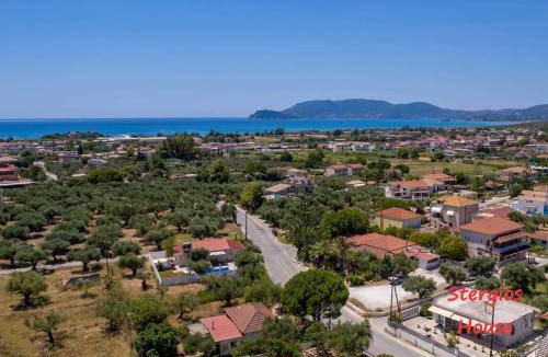 Kalamaki House | 110 m² House ∙ 3 bedrooms ∙ 6 guests