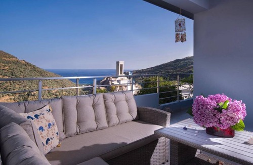 Rodakino House | 110 m² House ∙ 2 bedrooms ∙ 5 guests