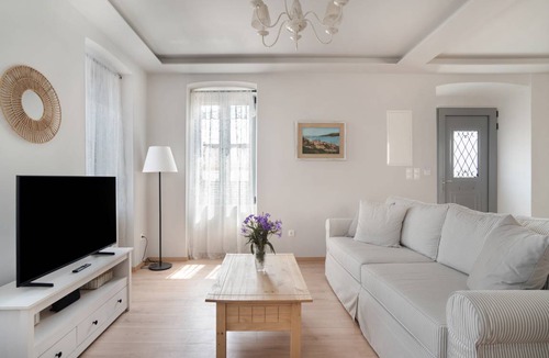 Kilada House | 112 m² House ∙ 3 bedrooms ∙ 7 guests