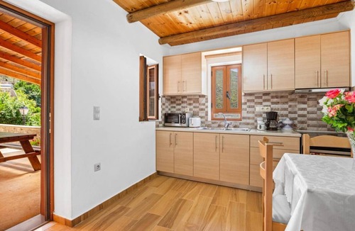 Livadia House | 113 m² House ∙ 2 bedrooms ∙ 5 guests