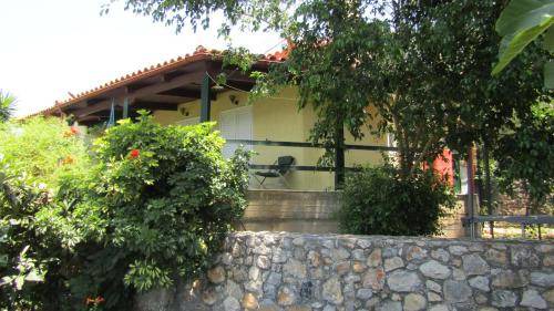 Paralia Vergas House | 113 m² House ∙ 4 bedrooms ∙ 8 guests