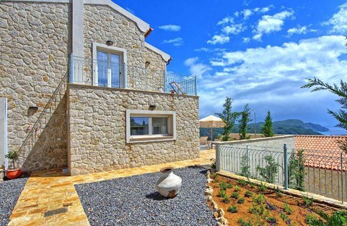 Lakones Villa | 115 m² Villa ∙ 3 bedrooms ∙ 6 guests