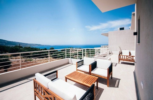 Igoumenitsa House | 116 m² House ∙ 3 bedrooms ∙ 8 guests