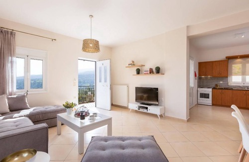 Agia Triada House | 119 m² House ∙ 3 bedrooms ∙ 8 guests