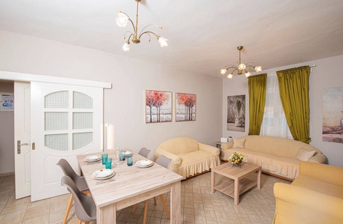 Kalamitsi Villa | 119 m² Villa ∙ 4 bedrooms ∙ 8 guests