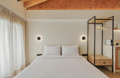 Ioannina Town Centre Apartment | 12 PYLES Living History