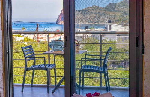 Agia Marina Villa | 12 Sleeps/No Car Needed/2steps Agia Marina Beach/2 Pools