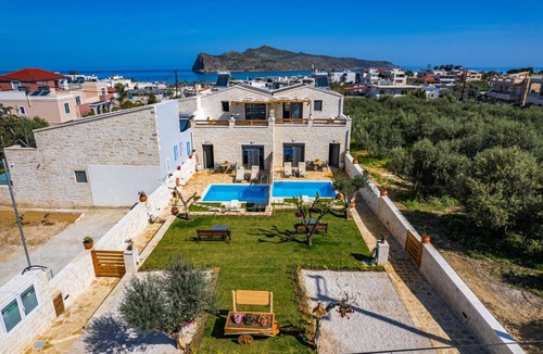 Agia Marina Villa | 12 Sleeps/No Car Needed/2steps Agia Marina Beach/2 Pools