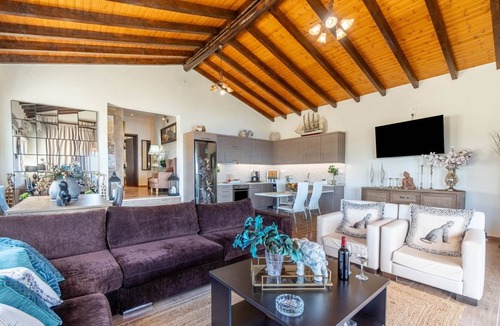 Lakones Apartment | 120 m² Apartment ∙ 3 bedrooms ∙ 6 guests