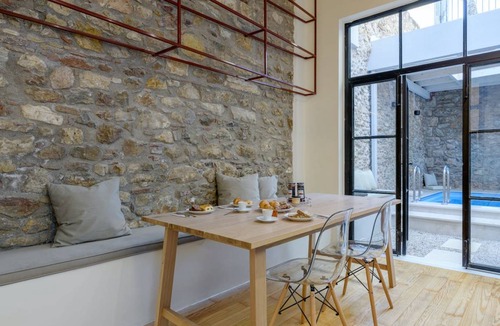 Plaka Apartment | 120 m² Apartment ∙ 2 bedrooms ∙ 6 guests