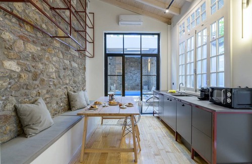 Plaka Apartment | 120 m² Apartment ∙ 2 bedrooms ∙ 6 guests