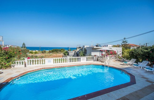 Kato Stalos Apartment | 120 m² Apartment ∙ 3 bedrooms ∙ 7 guests