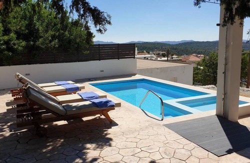 Monolithos House | 120 m² House ∙ 2 bedrooms ∙ 5 guests