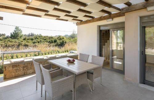 Pefkochori House | 120 m² House ∙ 3 bedrooms ∙ 5 guests