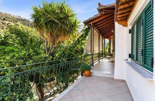 Vournikas House | 120 m² House ∙ 3 bedrooms ∙ 7 guests