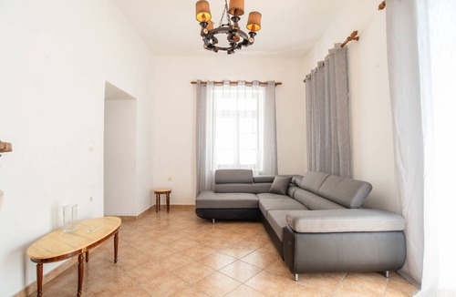 Vivlos House | 120 m² House ∙ 3 bedrooms ∙ 8 guests