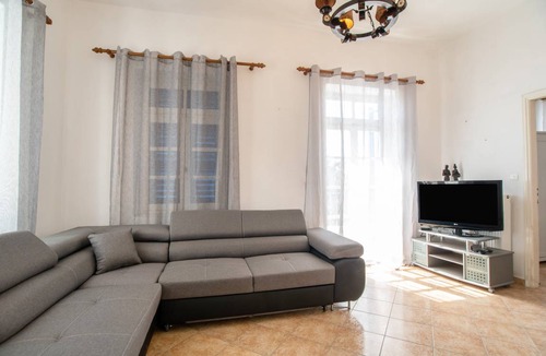 Vivlos House | 120 m² House ∙ 3 bedrooms ∙ 8 guests