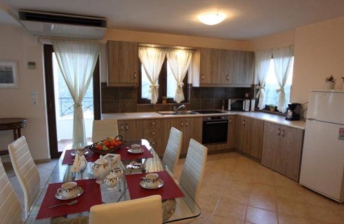 Pisia House | 120 m² House ∙ 3 bedrooms ∙ 8 guests