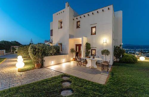 Agios Prokopios Resort | 120 m² Resort ∙ 4 bedrooms ∙ 8 guests