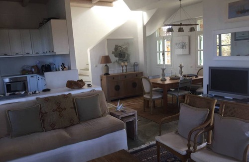 Korissia Villa | 120 m² Villa ∙ 3 bedrooms ∙ 6 guests