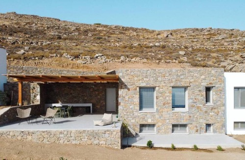 Serifos Apartment | 123 m² Apartment ∙ 3 bedrooms ∙ 6 guests