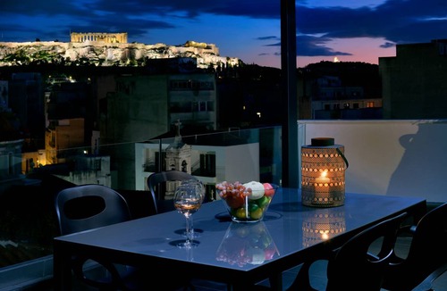 Psirri Villa | 125 m² Villa ∙ 3 bedrooms ∙ 8 guests