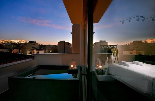 Psirri Villa | 125 m² Villa ∙ 3 bedrooms ∙ 8 guests