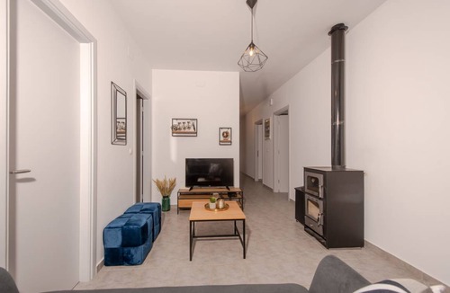 Agia Marina House | 130 m² House ∙ 5 bedrooms ∙ 10 guests