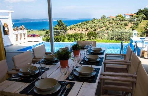 Agios Nikolaos Resort | 130 m² Resort ∙ 4 bedrooms ∙ 8 guests