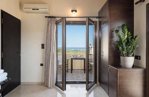 Spilia Villa | 130 m² Villa ∙ 3 bedrooms ∙ 6 guests