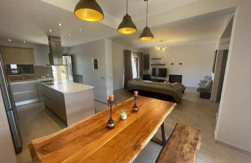 Nafplion City Centre Villa | 132 m² Villa ∙ 4 bedrooms ∙ 8 guests