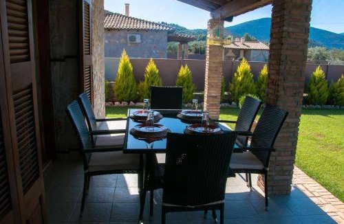Melissopetra Villa | 134 m² Villa ∙ 3 bedrooms ∙ 8 guests