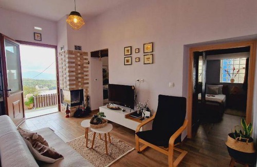 Monolithos House | 135 m² House ∙ 3 bedrooms ∙ 10 guests
