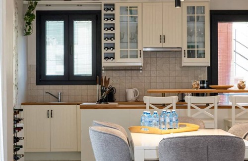Kalamata Villa | 135 m² Villa ∙ 3 bedrooms ∙ 8 guests