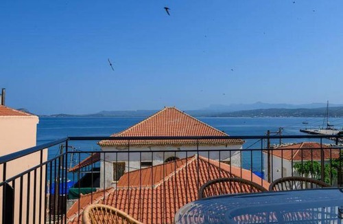 Pylos Apartment | 136 m² Apartment ∙ 3 bedrooms ∙ 6 guests