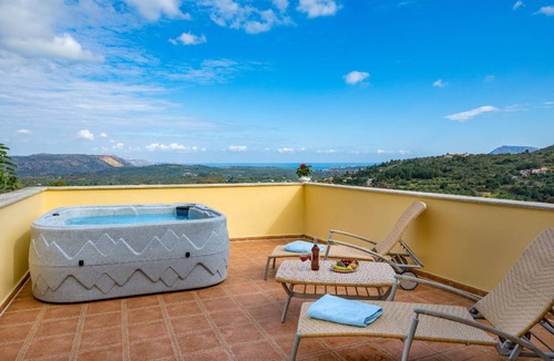 Maheri House | 140 m² House ∙ 2 bedrooms ∙ 5 guests