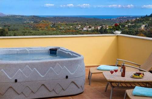 Maheri House | 140 m² House ∙ 2 bedrooms ∙ 5 guests