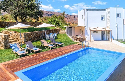 Mathes House | 140 m² House ∙ 2 bedrooms ∙ 8 guests