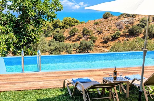 Mathes House | 140 m² House ∙ 2 bedrooms ∙ 8 guests