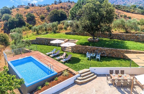 Mathes House | 140 m² House ∙ 2 bedrooms ∙ 8 guests