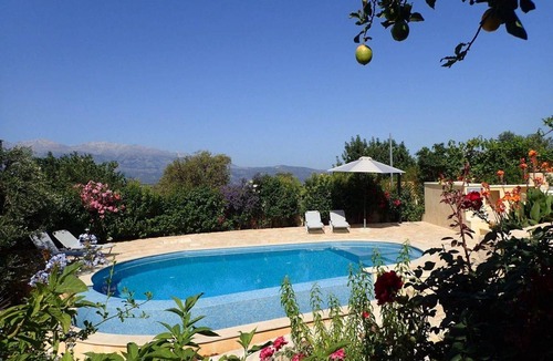Drapanos House | 140 m² House ∙ 4 bedrooms ∙ 8 guests