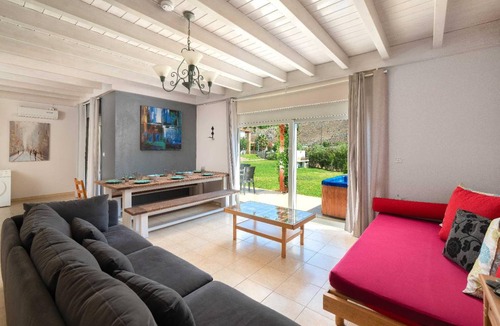Kolymbia House | 140 m² House ∙ 4 bedrooms ∙ 10 guests