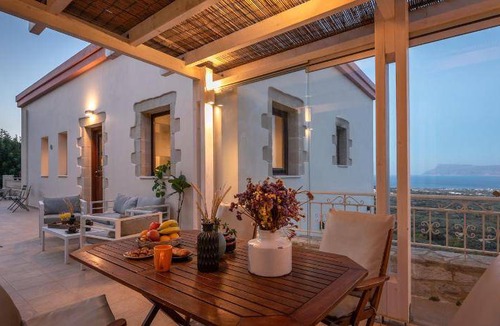 Zerviana Resort | 140 m² Resort ∙ 3 bedrooms ∙ 8 guests
