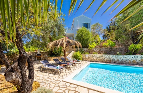 Longos Villa | 140 m² Villa ∙ 2 bedrooms ∙ 4 guests