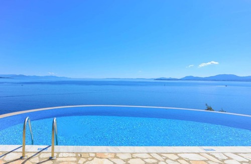 Katavolos Villa | 140 m² Villa ∙ 3 bedrooms ∙ 7 guests