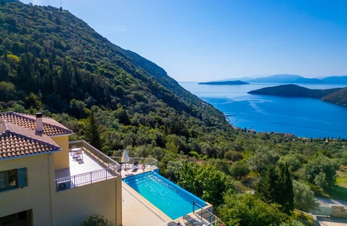 Mikros Gialos Villa | 140 m² Villa ∙ 3 bedrooms ∙ 6 guests