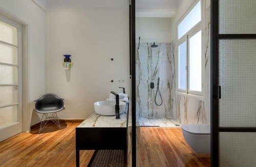 Plaka Apartment | 145 m² Apartment ∙ 3 bedrooms ∙ 8 guests