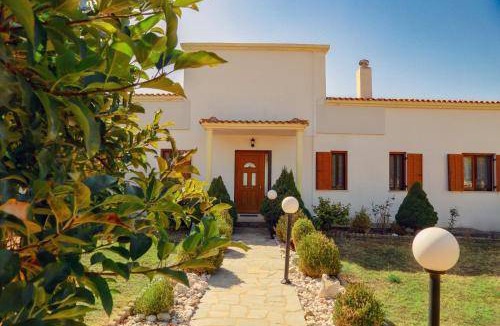 Maroneia-Sapes House | 150 m² House ∙ 3 bedrooms ∙ 7 guests