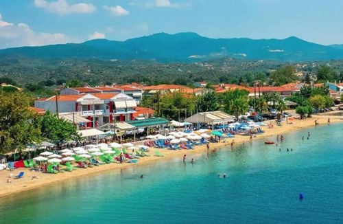 Agiokampos Resort | 150 m² Resort ∙ 4 bedrooms ∙ 8 guests