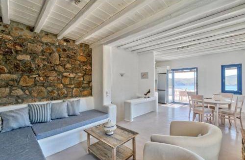 Panormos Villa | 150 m² Villa ∙ 2 bedrooms ∙ 4 guests